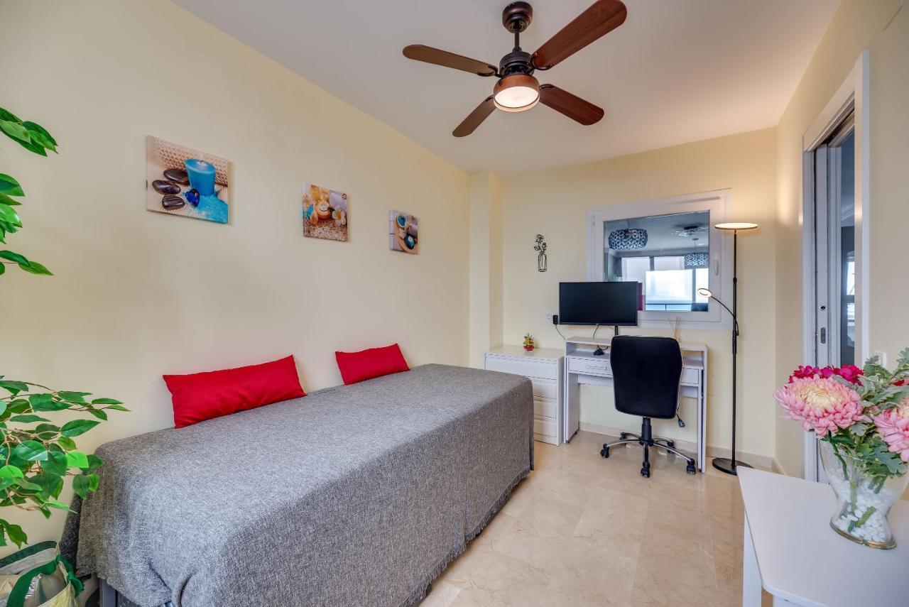Beach Apartment Marbella Bagian luar foto